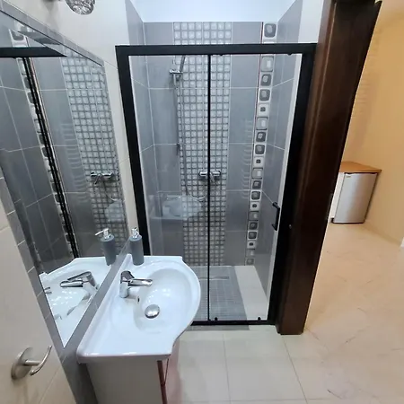 Na Zboczu 흐미엘노