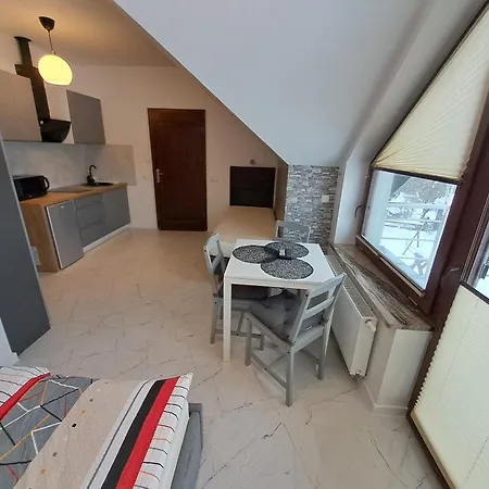 Na Zboczu 게스트하우스 3*